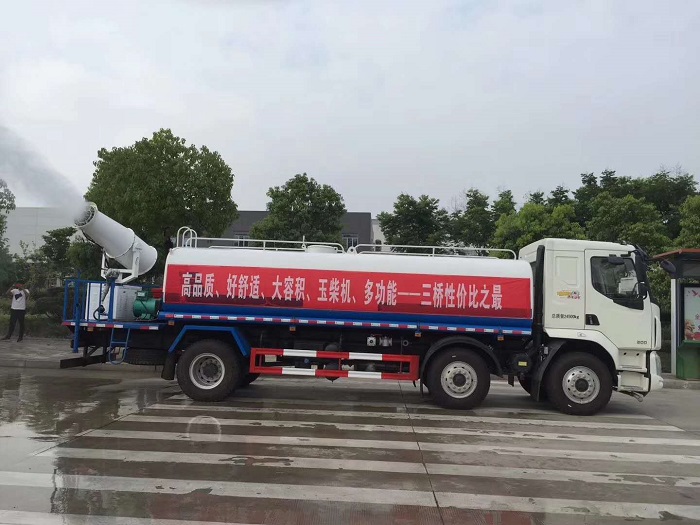 東風柳汽乘龍18方灑水抑塵綠化噴灑車圖片