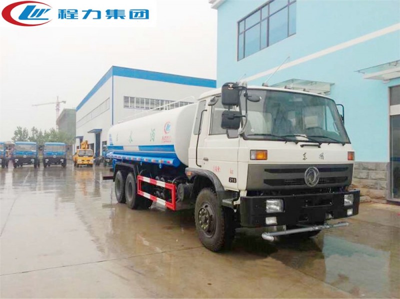 東風(fēng)153后八輪灑水車（18-22方）