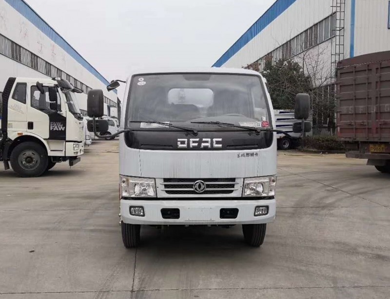 東風(fēng)多利卡5方吸污車