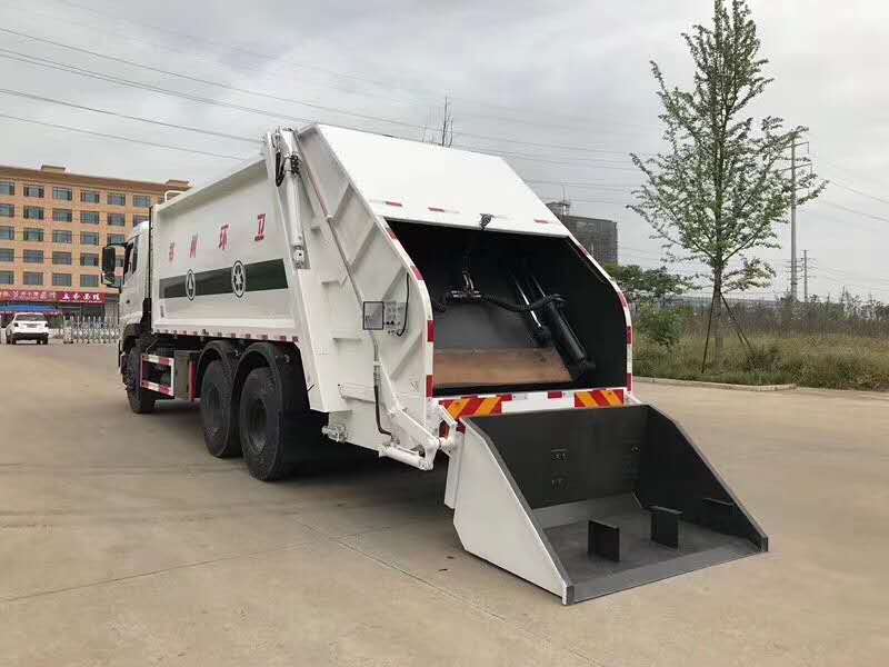 東風天龍18方壓縮式垃圾車