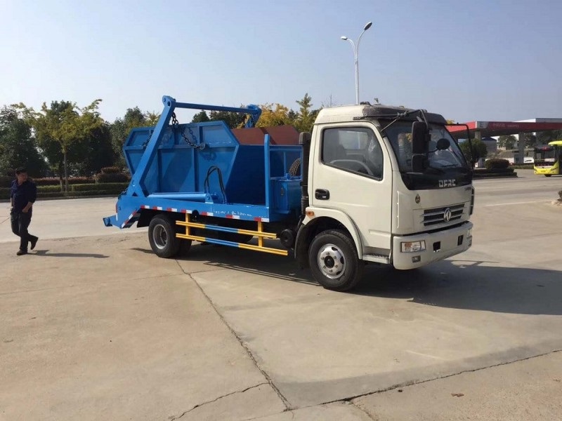 東風大多利卡8方擺臂垃圾車