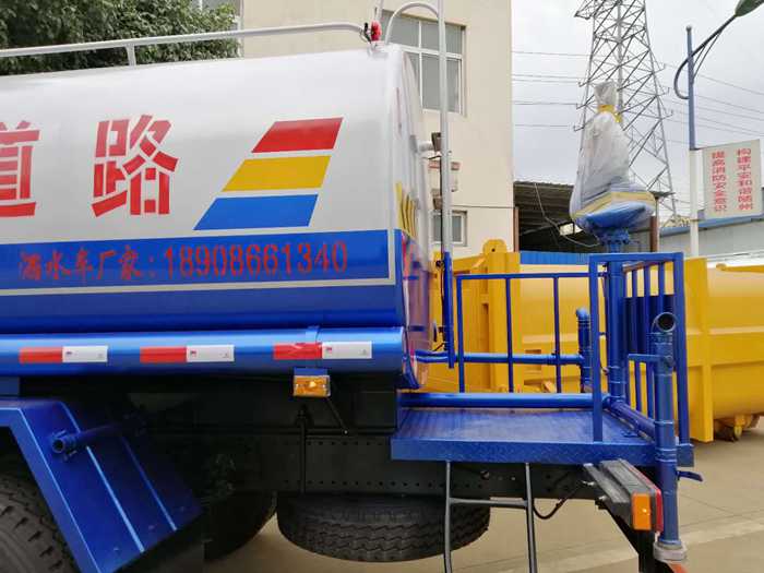 東風T3灑水車（12方）圖片