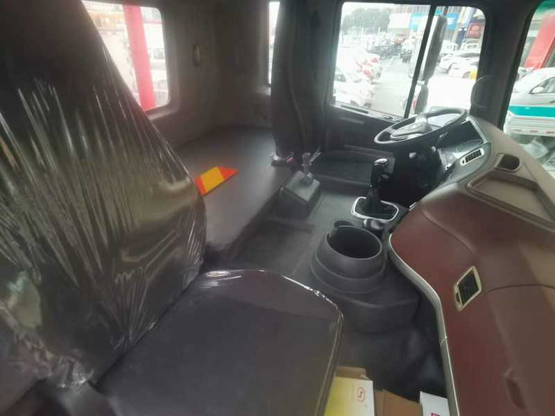 江淮K5前四后八平板運(yùn)輸車圖片