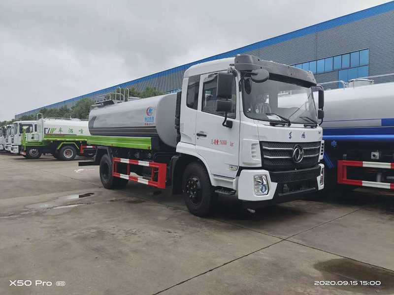 東風D17灑水車（12噸）圖片