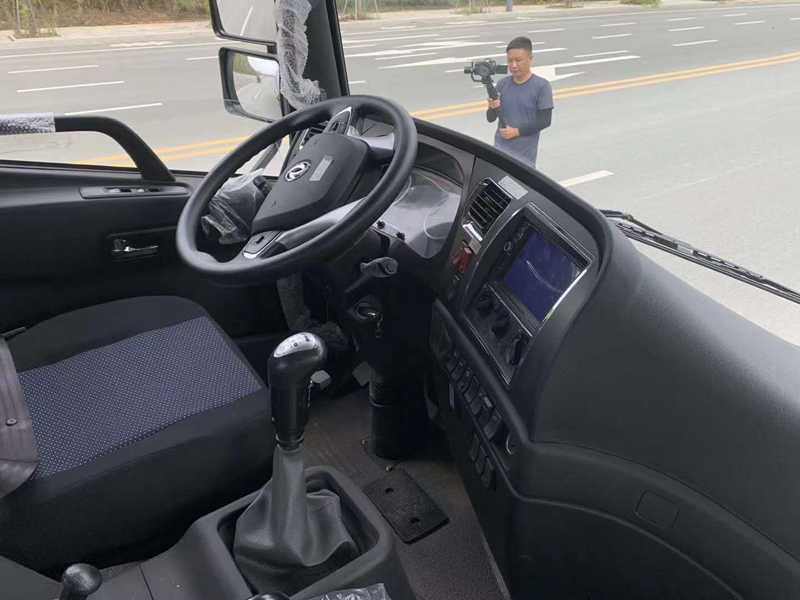 東風D17灑水車（12噸）圖片