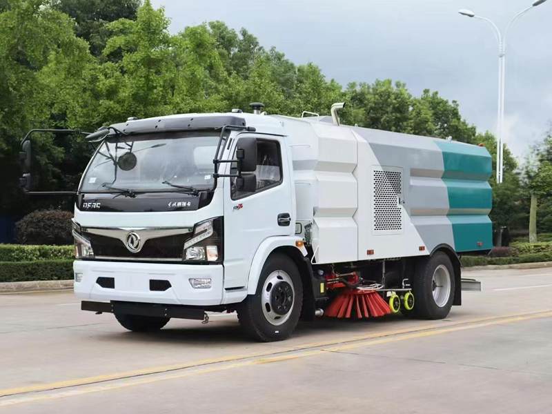 東風多利卡9方洗掃車（4水5塵）