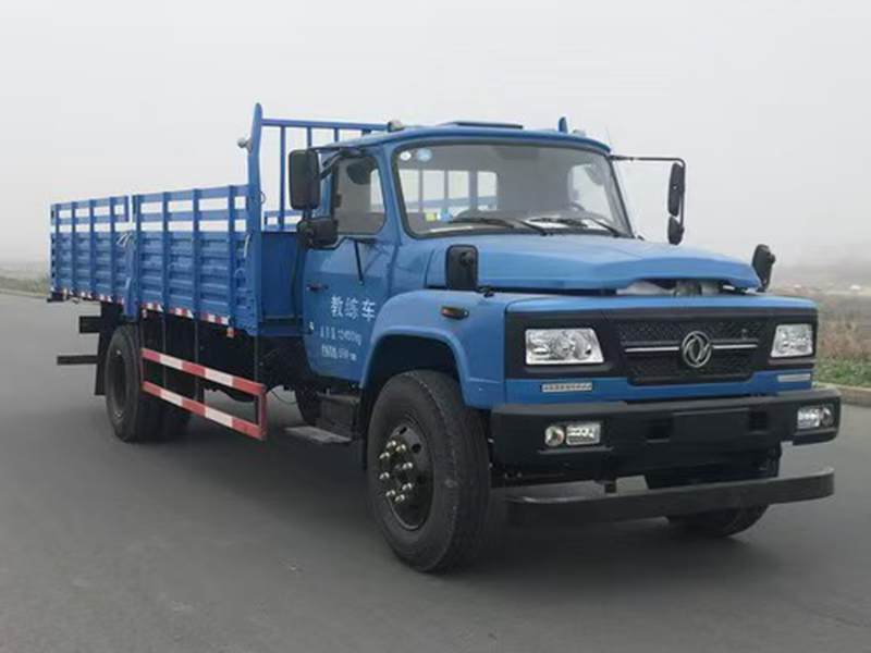 東風尖頭140教練車