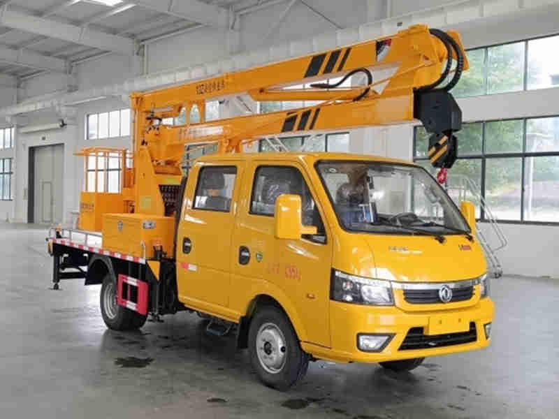 東風途逸高空作業車（13米）